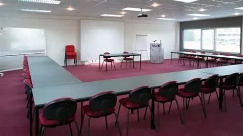 Image 1 de la salle - OIP